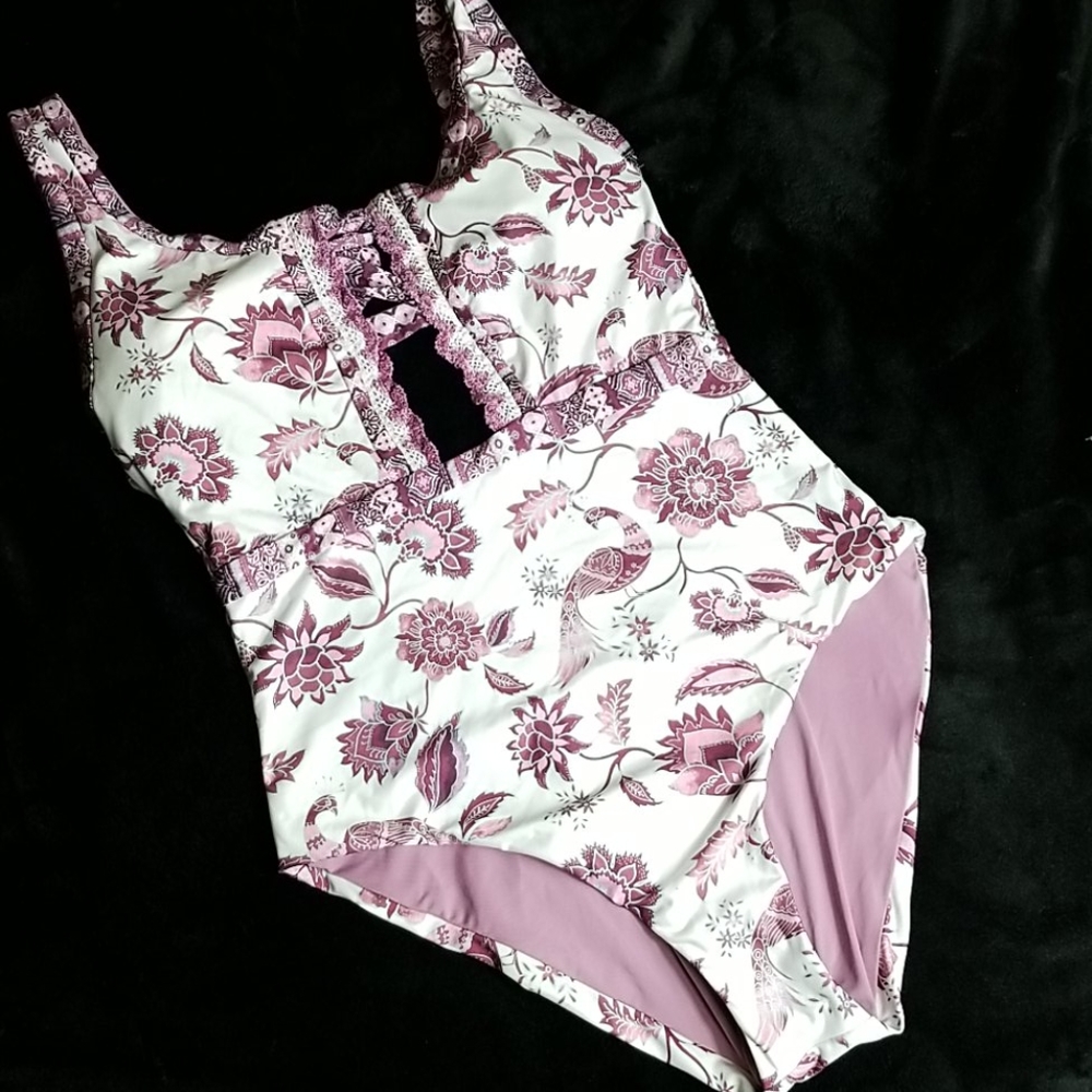 NWOT BECCA Tahiti One-Piece Swimsuit Sz M